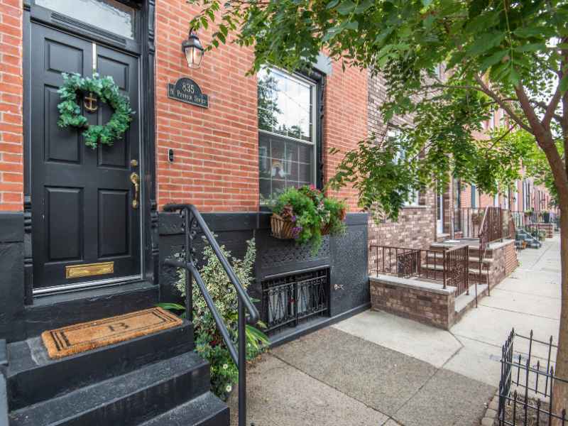 overpricing hurts single family home sales - Ursula Rouse overpricing hurts single family home sales - Ursula Rouse